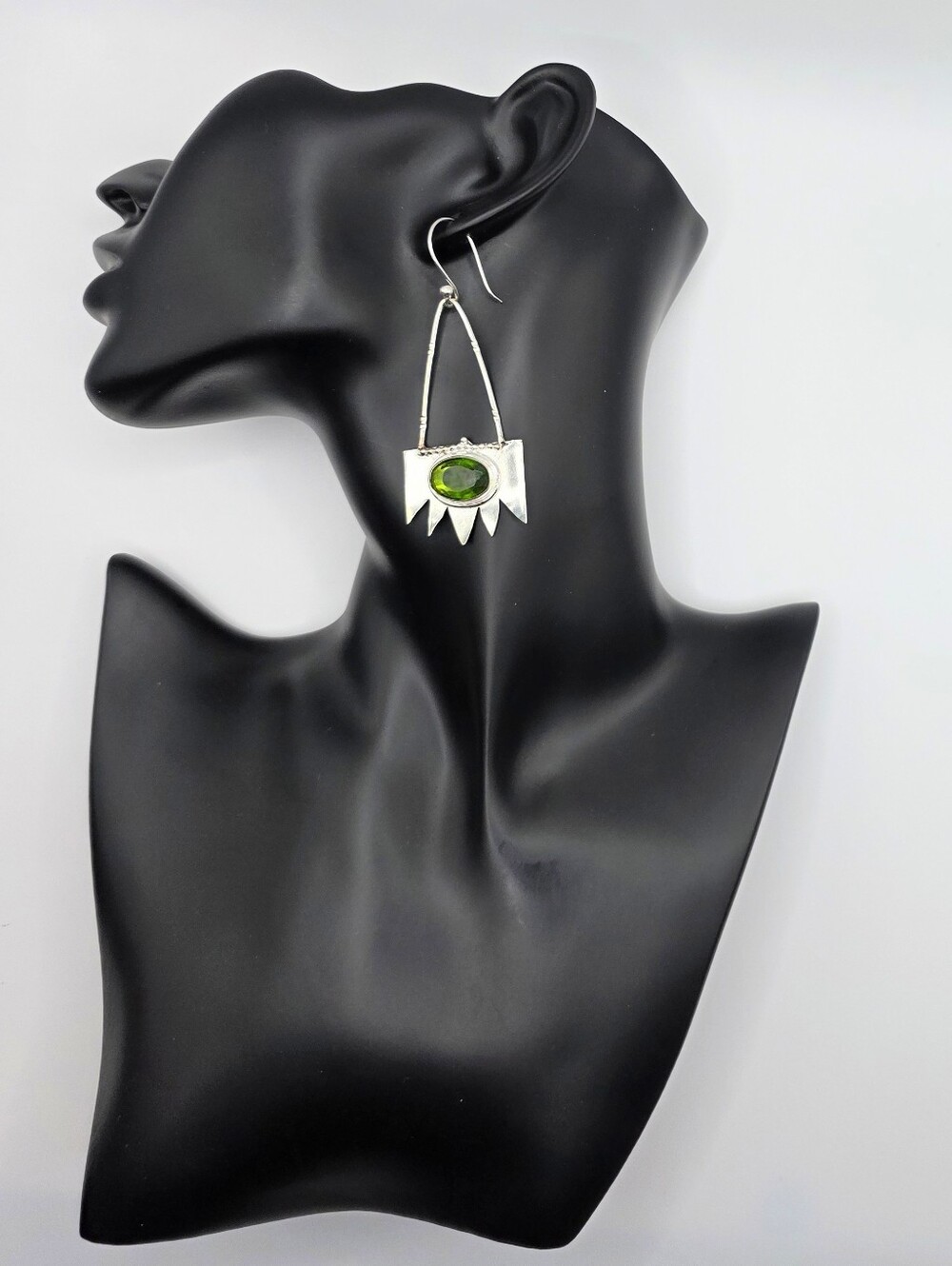 Peridot Gemstone Dangle Eaŕrings In 925 Sterling Silver (2.5")